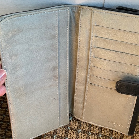 Channel Camellia Wallet - Picture 3 of 10